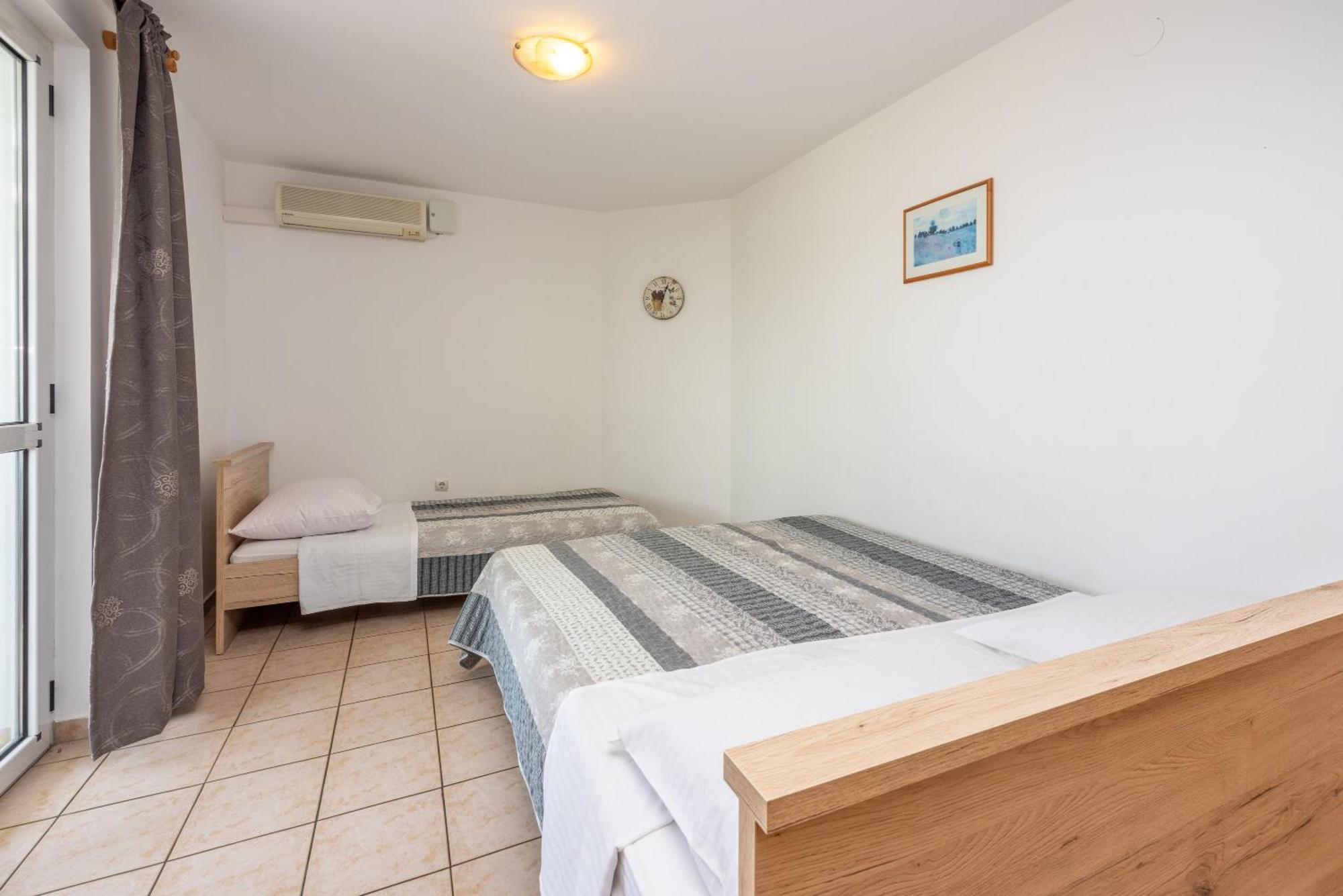 Apartments Obradovic Dramalj Zewnętrze zdjęcie